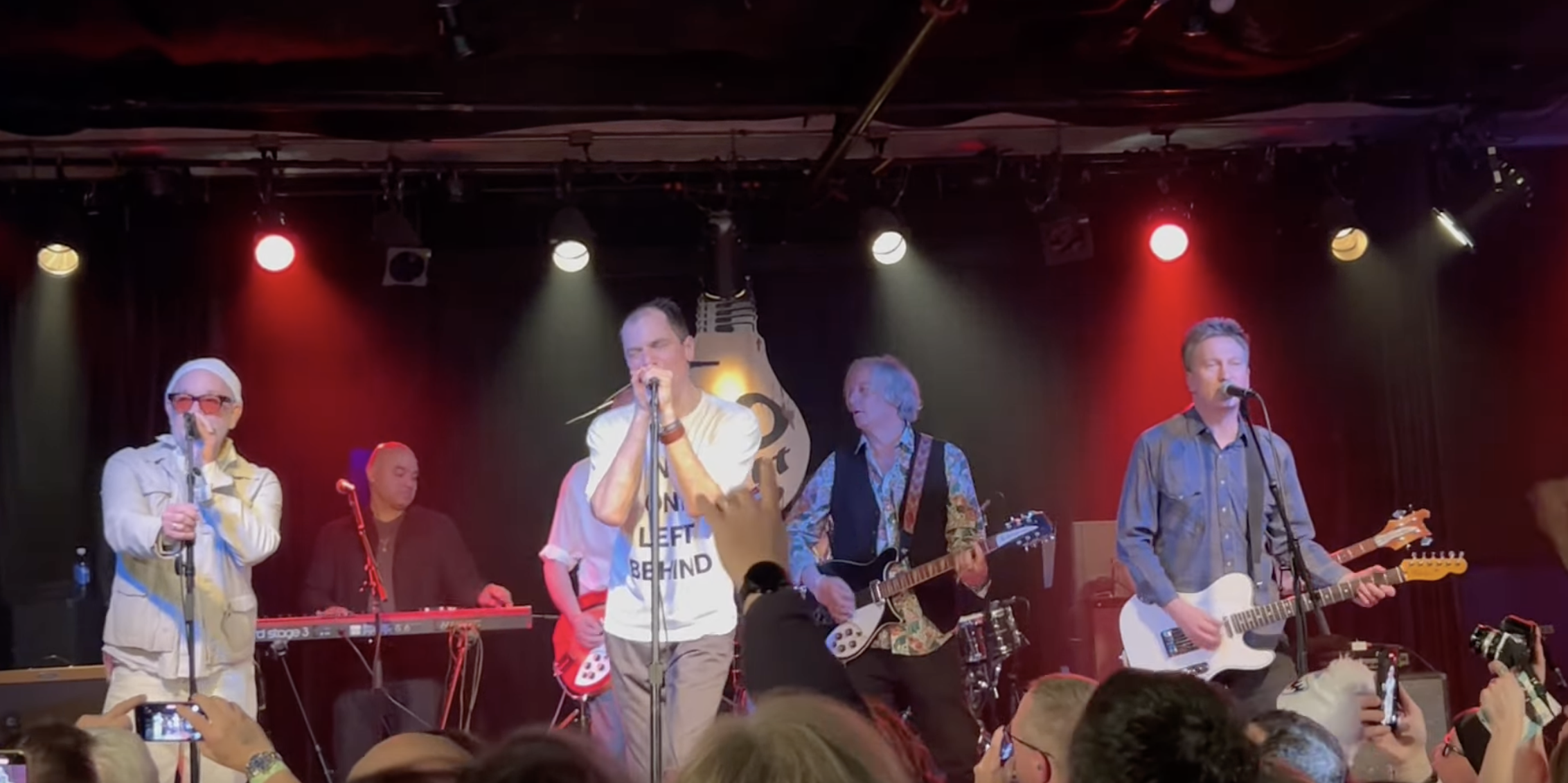 Original members of R.E.M play together for the first time since 2008: "Pretty Persuasion" with Michael Shannon, Jason Narducy & Friends @ 40 Watt Club in Athens, Georgia.